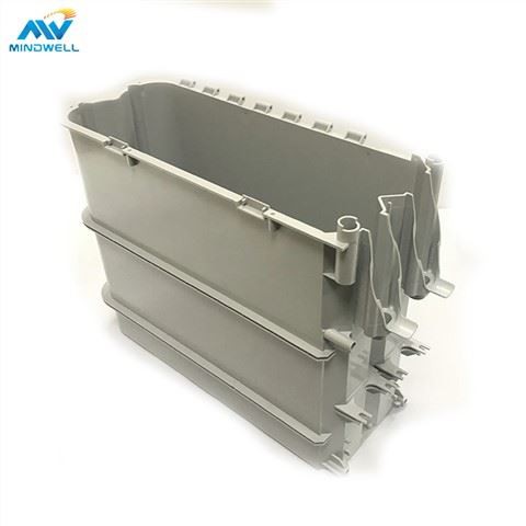 Muovinen liitäntäkotelon ruiskupuristus